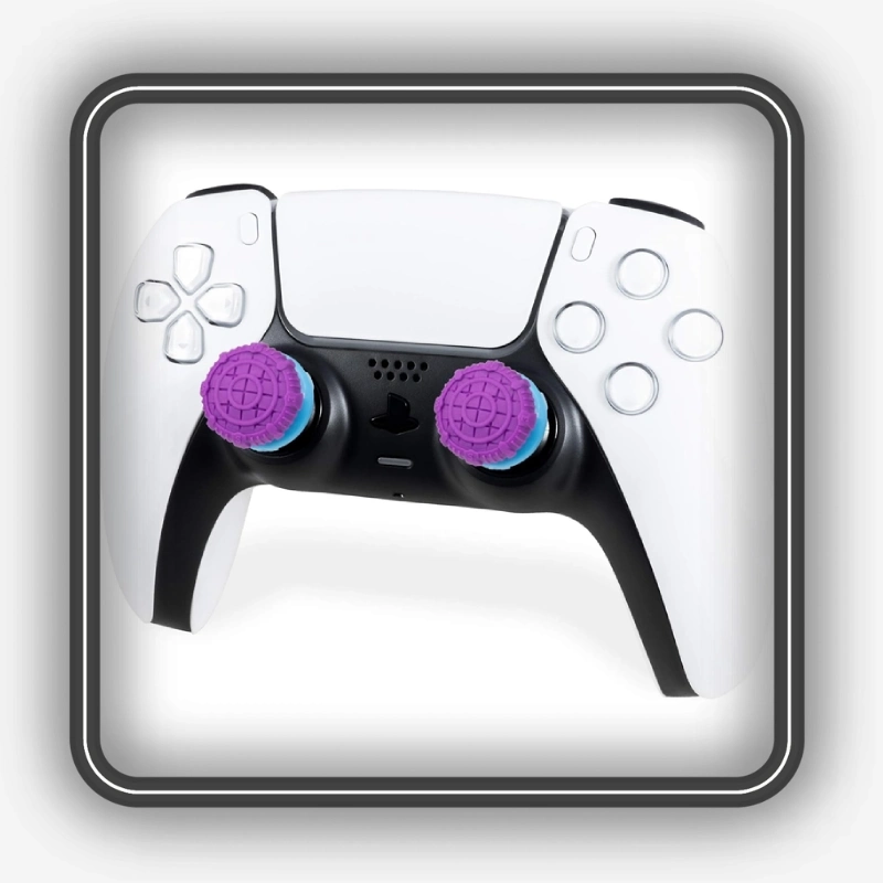 روکش آنالوگ KontrolFreek Battle Royale نصب شده روی دسته PS5