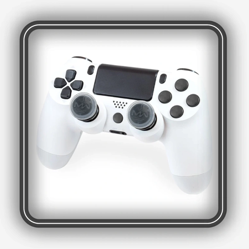 روکش آنالوگ KontrolFreek Modern Warfare نصب شده روی دسته PS5