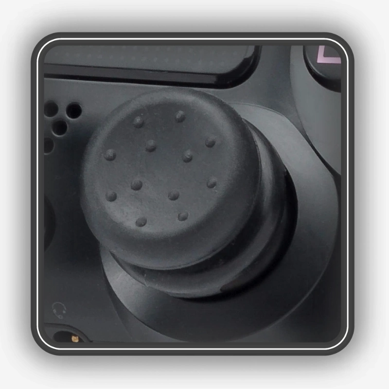 روکش KontrolFreek Ultra نصب شده روی دسته بازی