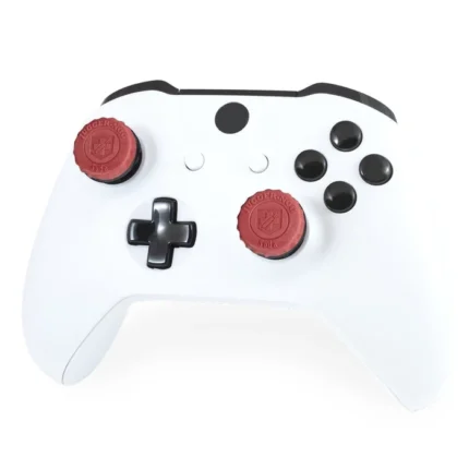 روکش آنالوگ KontrolFreek Black Ops III Zombies نصب‌شده روی دسته Xbox