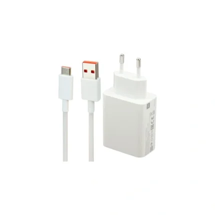 نمایش آداپتور و کابل USB-A به USB-C همراه شارژر دیواری شیائومی 33 وات