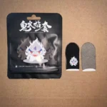 نمایش بسته‌بندی و دو آستین کنترل کننده انگشت مدل Ghost Fire 3