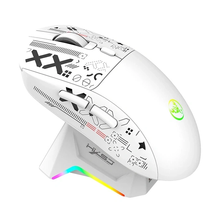 نمای ماوس گیمینگ بی سیم HXSJ مدل T90 Pro در رنگ سفید همراه با داک شارژ RGB.
