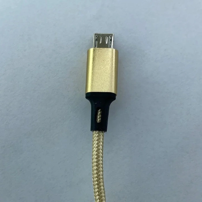 نمای جزئیات کانکتور Micro USB کابل شارژ میکرو پدارول مدل P1