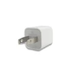 نمایش دوشاخه و بدنه شارژر دیواری مدل IPHONE