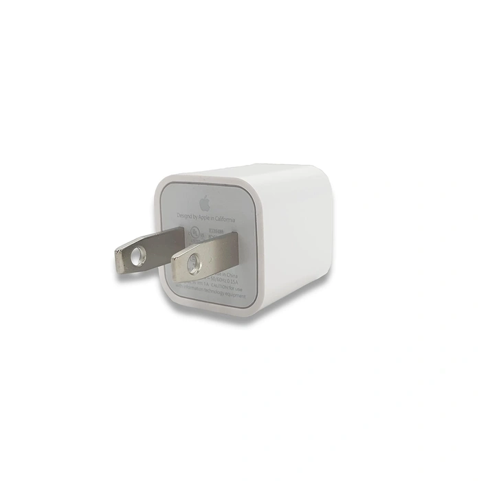 نمایش دوشاخه و بدنه شارژر دیواری مدل IPHONE